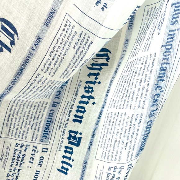 Christian Newspaper Scarf - Picture 4 of 6